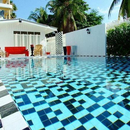 Hotel The Hen HHQ Exterior foto